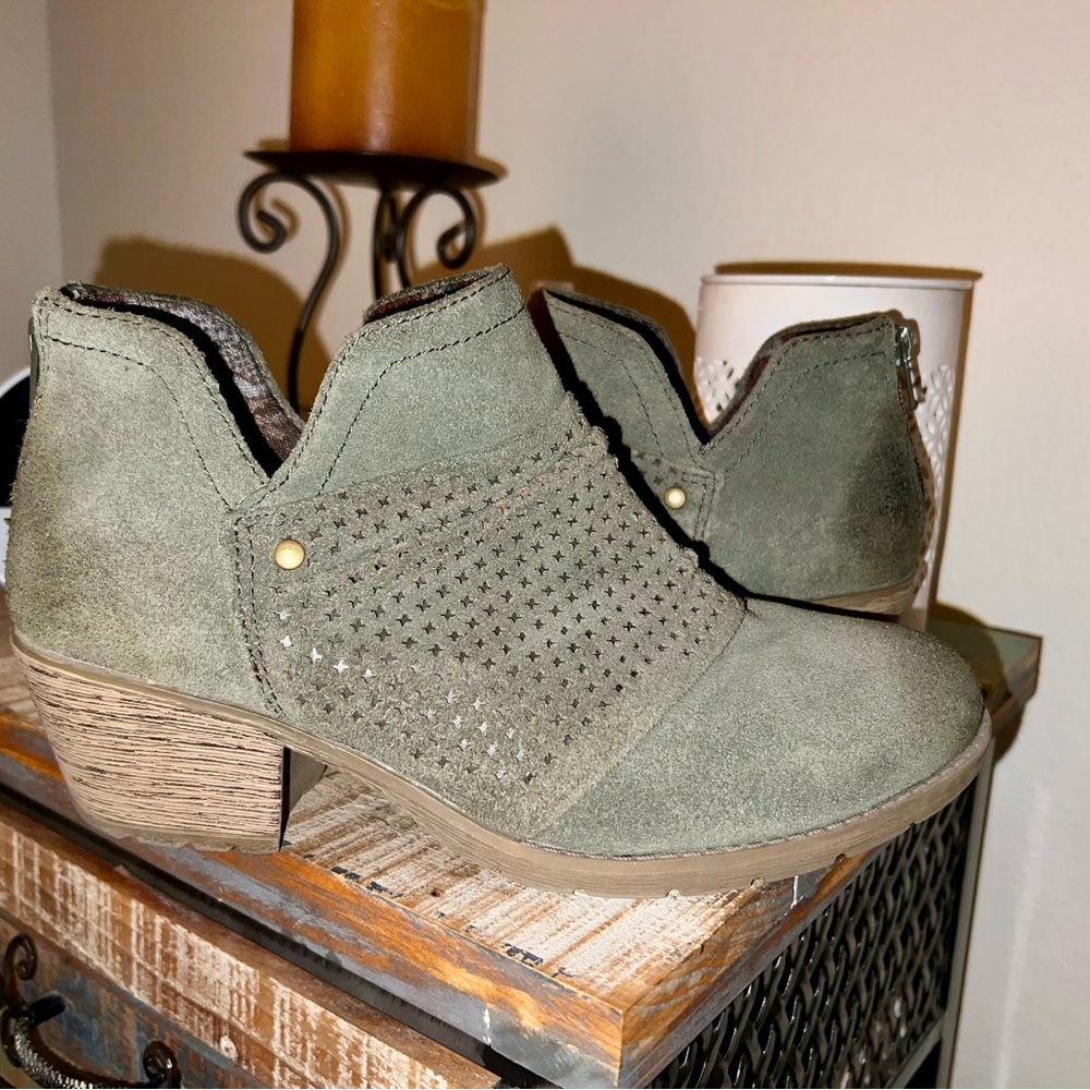 Women's Green Suede Ankle Boots